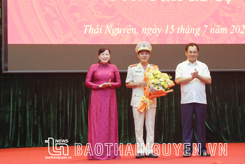 Công bố quyết định bổ nhiệm Phó Giám đốc Công an tỉnh Thái Nguyên