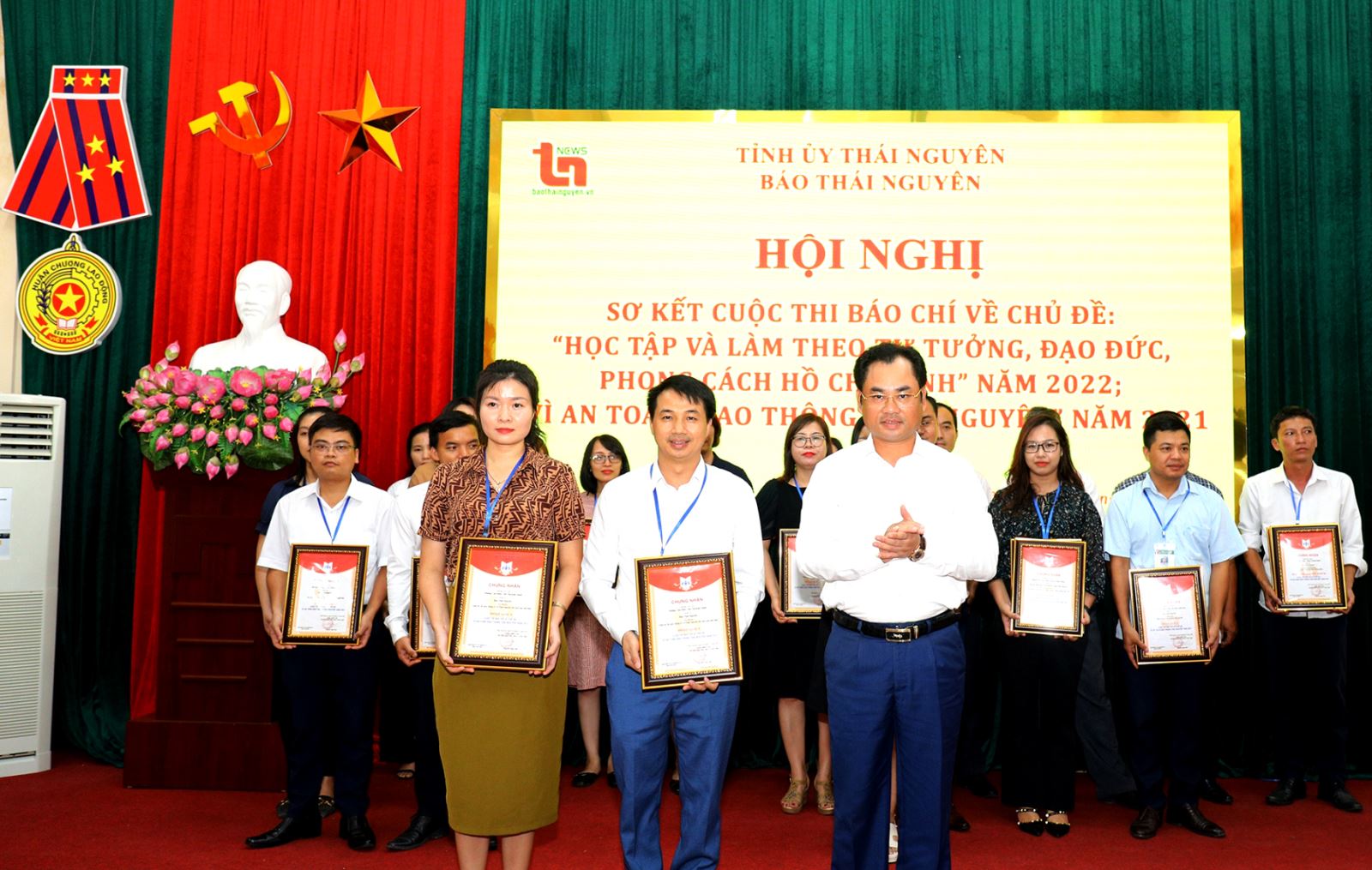 Sáu thập kỷ biết mấy tự hào