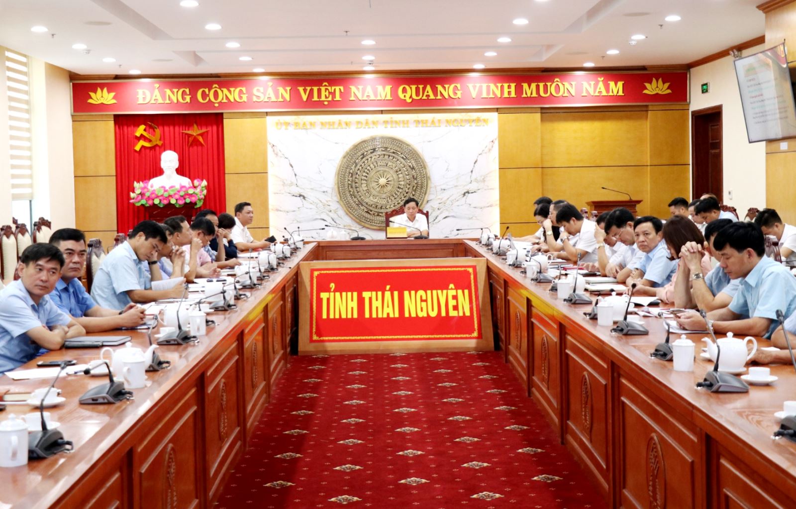 Tiếp tục ưu tiên đầu tư cho nông nghiệp, nông dân, nông thôn