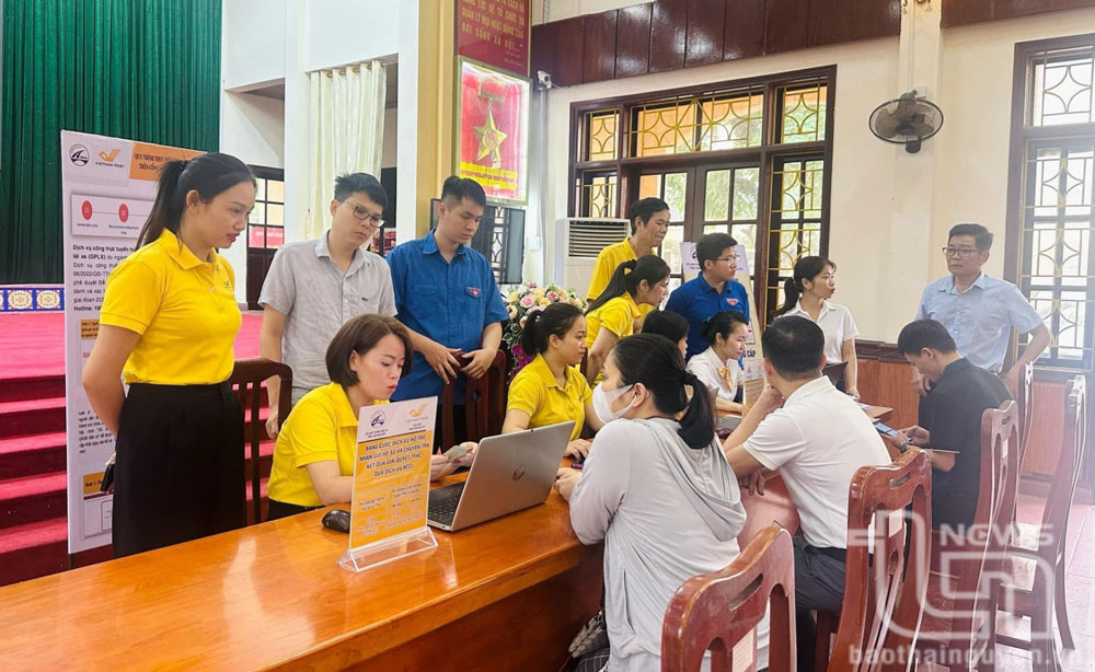 Nâng tỷ lệ nộp hồ sơ cấp, đổi giấy phép lái xe ô tô trực tuyến toàn trình lên 95%