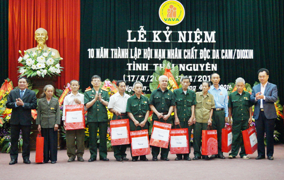 Nhiều hoạt động thiết thực hỗ trợ, giúp đỡ nạn nhân chất độc da cam/đi-ô-xin