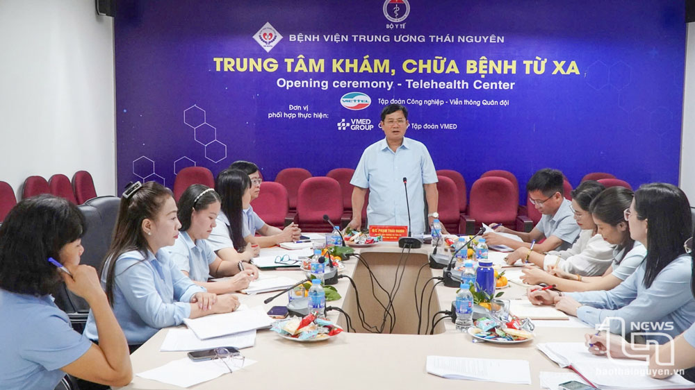 Đồng chí Phạm Thái Hanh dự sinh hoạt chi bộ tại Bệnh viện Trung ương Thái Nguyên