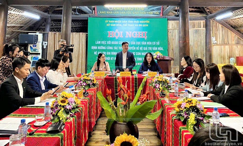 Tuyên truyền về hệ giá trị văn hóa, gia đình và chuẩn mực con người Việt Nam