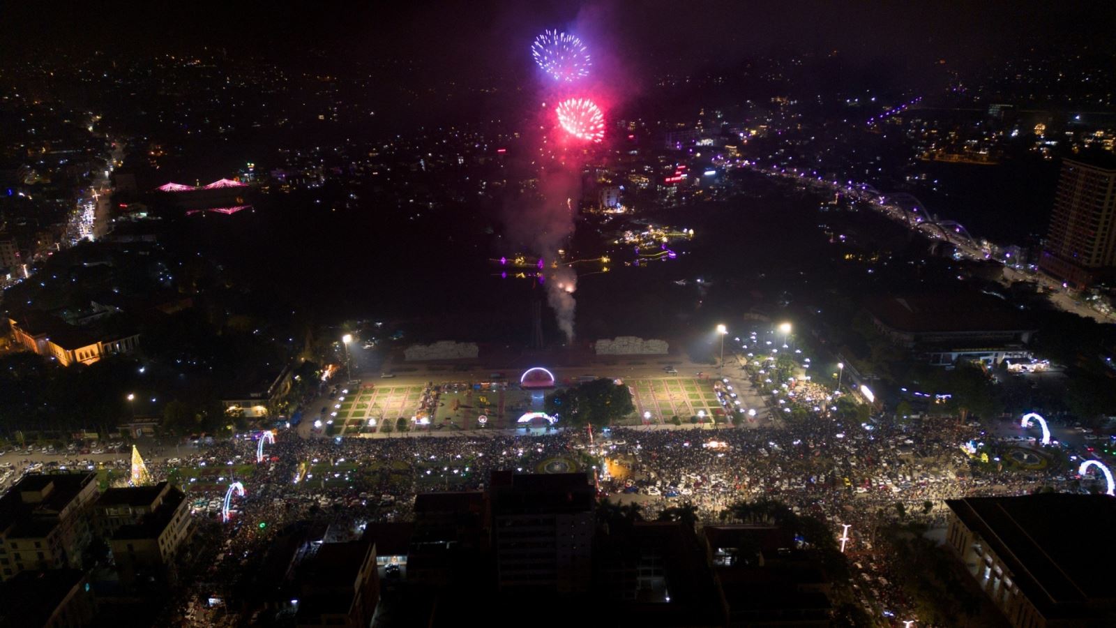 Thái Nguyên: 7 huyện, thành phố tổ chức bắn pháo hoa đêm Giao thừa