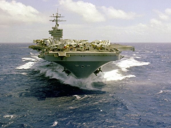 Mỹ điều tàu sân bay thứ hai Eisenhower vào Địa Trung Hải