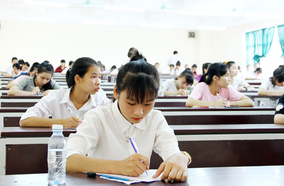 Kỳ thi THPT Quốc gia 2016: Ngày đầu tiên diễn ra nghiêm túc, an toàn và thuận lợi