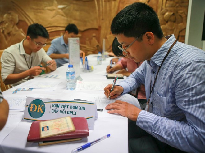Hà Nội: Đổi giấy phép lái xe tại cơ quan, doanh nghiệp trong 10 phút