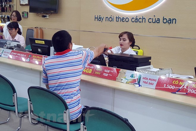 Hà Nội: Hết cảnh chủ thuê bao chen chúc bổ sung thông tin cá nhân