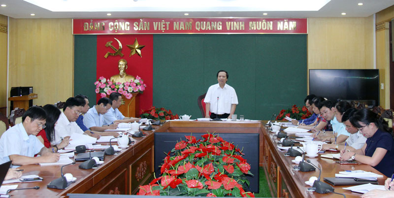 Học và làm theo Bác bằng những việc làm cụ thể, thiết thực 