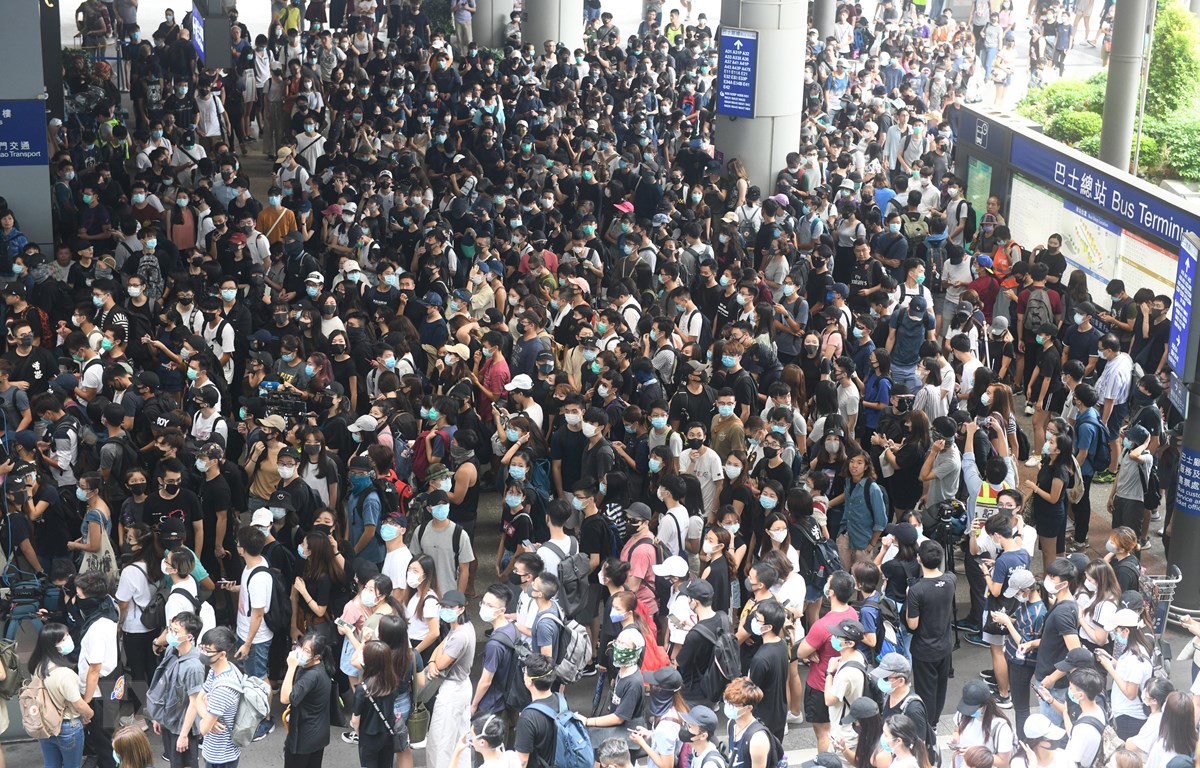 Tình hình Hong Kong: Bãi công, bãi khóa có khả năng kéo dài