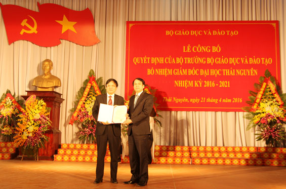 Đại học Thái Nguyên: Công bố Quyết định bổ nhiệm lại Giám đốc Đại học Thái Nguyên