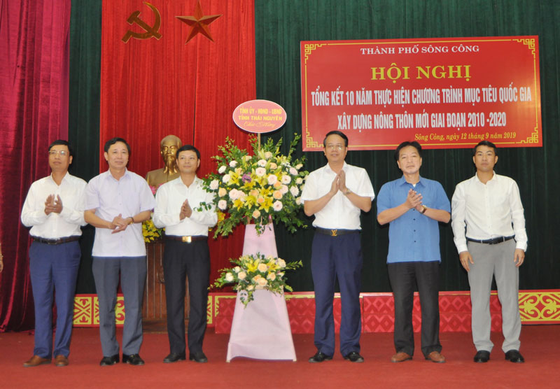 Gần 800 tỷ đồng xây dựng nông thôn mới 