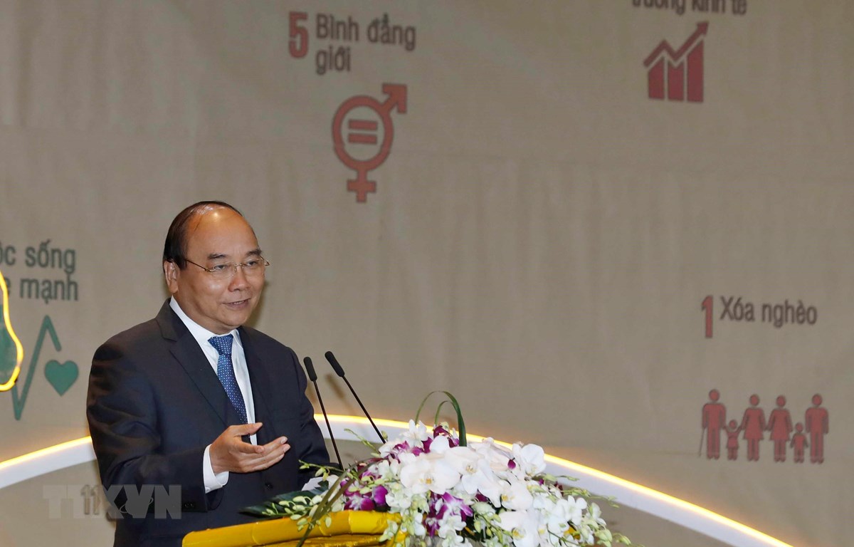 Thủ tướng: Con người là trung tâm của phát triển bền vững