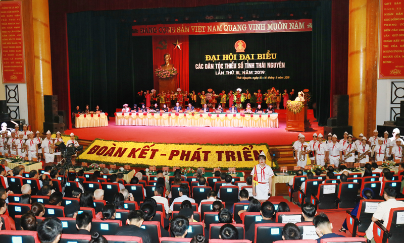Củng cố khối đại đoàn kết các dân tộc, phát huy nội lực hội nhập và phát triển 