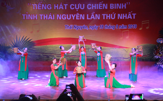 Liên hoan tiếng hát cựu chiến binh 