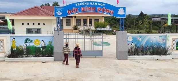 Phú Yên: Người nghèo ở xã Đức Bình Đông hiến đất xây trường
