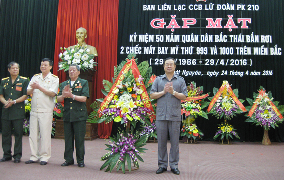 Gặp mặt nhân kỷ niệm 50 năm quân dân Bắc Thái bắn rơi chiếc máy bay thứ 999 và 1.000