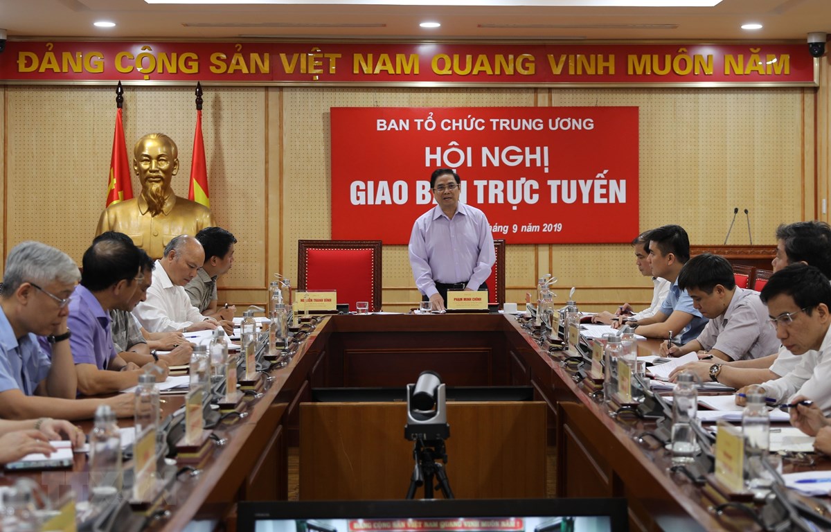 Đổi mới công tác cán bộ đi đôi kiểm soát quyền lực, chống chạy chức