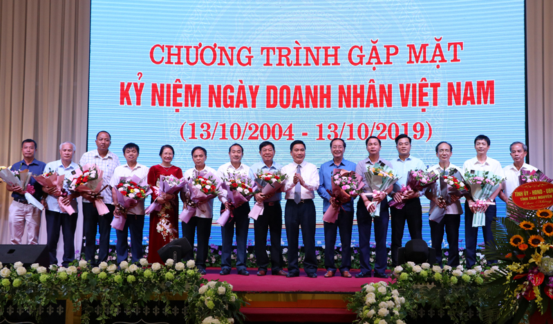 Gặp mặt các doanh nghiệp tiêu biểu nhân Ngày Doanh nhân Việt Nam