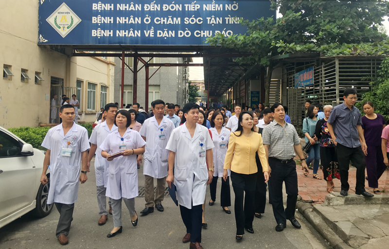 Bộ trưởng Bộ Y tế thăm và làm việc tại Thái Nguyên