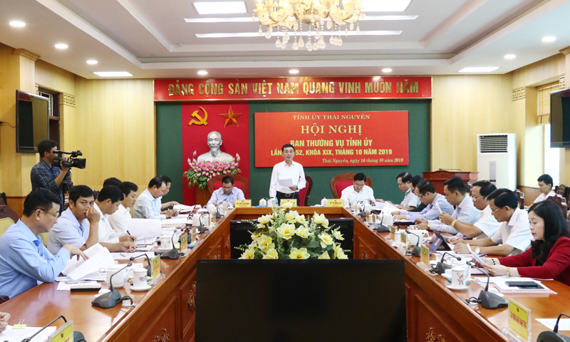 Tăng cường tiếp xúc, đối thoại với các nhà đầu tư