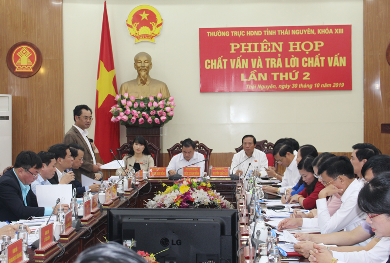 Chất vấn nhiều vấn đề cử tri quan tâm