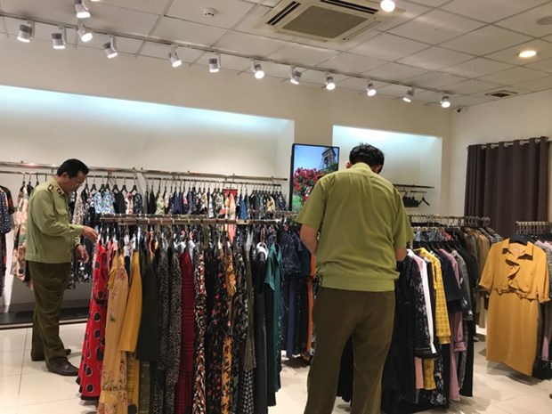 Đồng loạt kiểm tra 5 điểm kinh doanh Seven.Am trên địa bàn Hà Nội