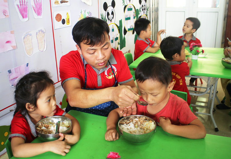 Yêu người bao nhiêu - yêu nghề bấy nhiêu