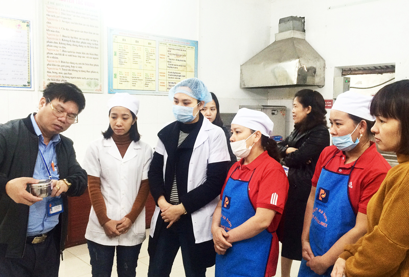 Lãnh đạo tỉnh thăm, chúc mừng các cơ sở tôn giáo nhân dịp Lễ Giáng sinh