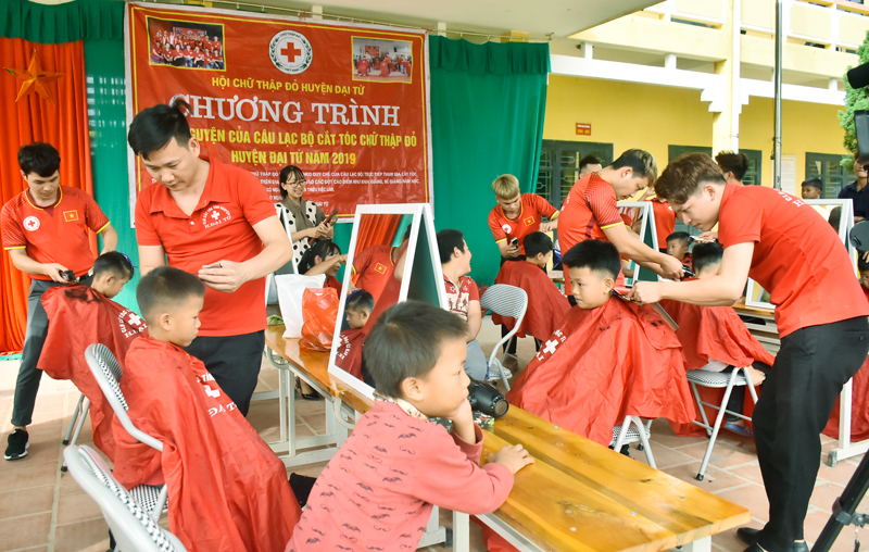 Trên 100 nghìn người nghèo được trợ giúp nhân đạo