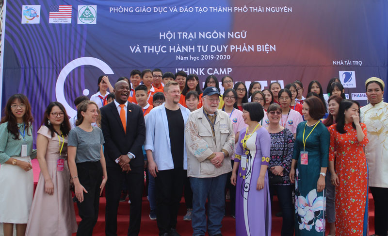 Trải nghiệm nhiều hoạt động tại Hội trại Tiếng Anh