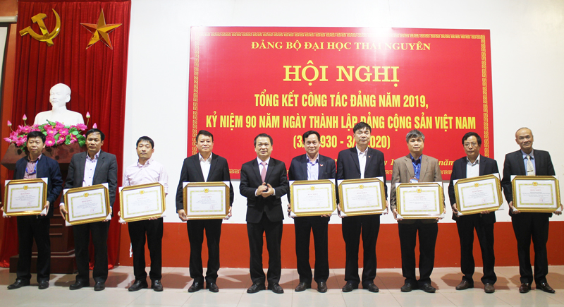 Tăng cường vai trò lãnh đạo của Đảng trong thực hiện mục tiêu nâng cao chất lượng đại học vùng