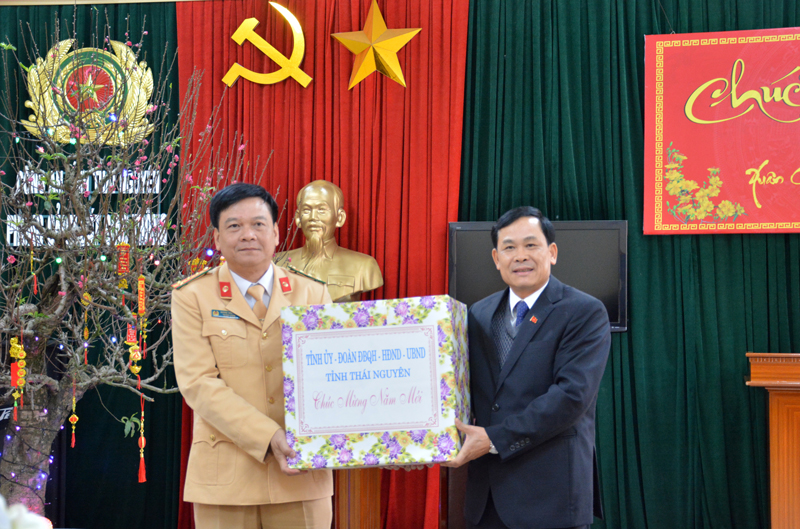 Động viên, chúc Tết lực lượng Cảnh sát giao thông
