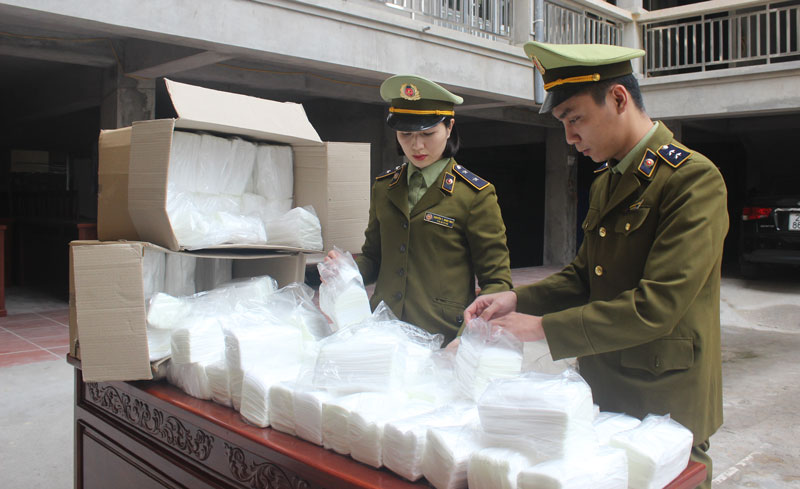 Tịch thu 7.500 khẩu trang không rõ nguồn gốc xuất xứ