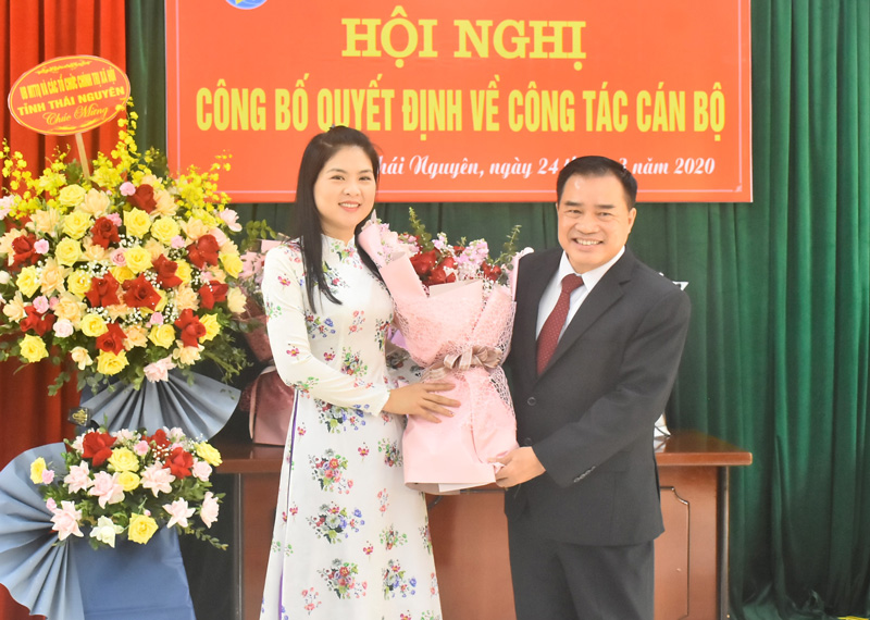 Chuẩn y chức danh Chủ tịch Hội LHPN tỉnh đối với đồng chí Phạm Thị Thu Thủy