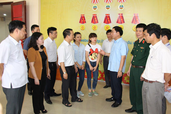 TP Thái Nguyên: Ứng cử viên đại biểu Quốc hội tiếp xúc cử tri