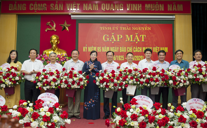 Gặp mặt các cơ quan báo chí, truyền thông