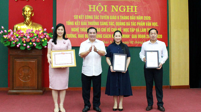 Chú trọng công tác tuyên giáo trong tình hình mới