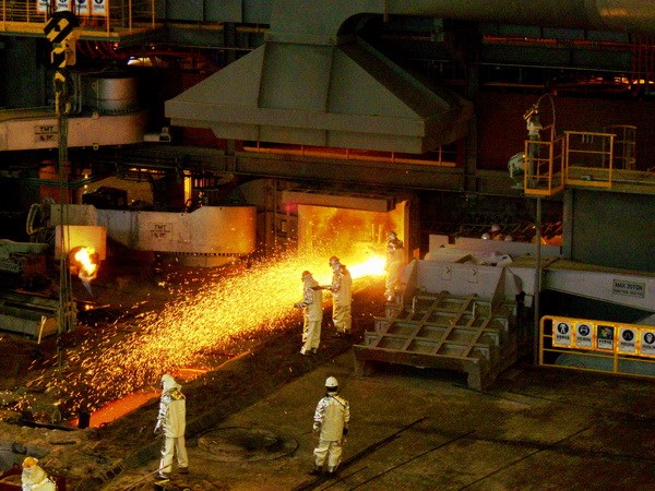 Trung Quốc phản ứng trước cáo buộc bán thép 