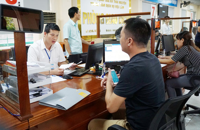 Khai thông thị trường lao động