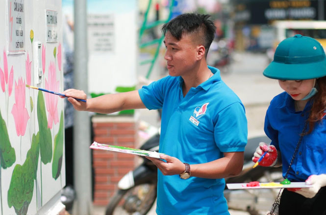 Góp sức trẻ xây dựng đô thị văn minh