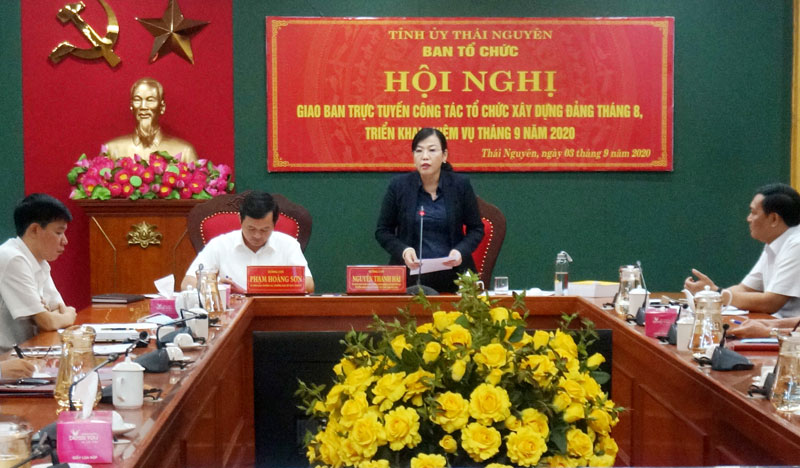 Tích cực tham mưu, chuẩn bị và tổ chức thành công đại hội Đảng các cấp
