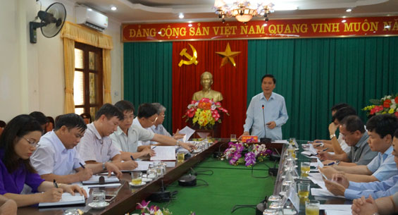 Tập trung các nguồn lực đầu tư cho xã điểm nông thôn mới