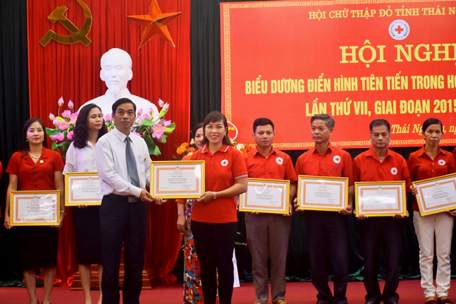 Thúc đẩy giá trị nhân đạo trong cộng đồng