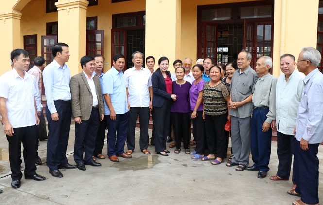 Đại biểu Quốc hội tỉnh tiếp xúc cử tri