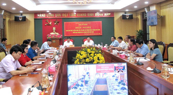 Tập trung hoàn thành đại hội đảng bộ trực thuộc Trung ương trong tháng 10-2020