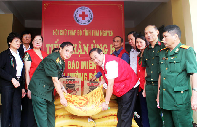 Thái Nguyên chung tay hỗ trợ đồng bào vùng lũ