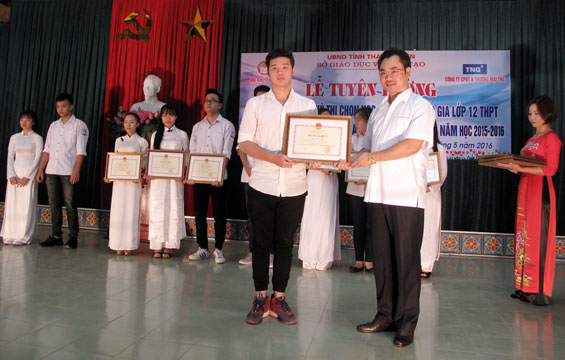 Tuyên dương, khen thưởng học sinh đoạt giải Quốc gia