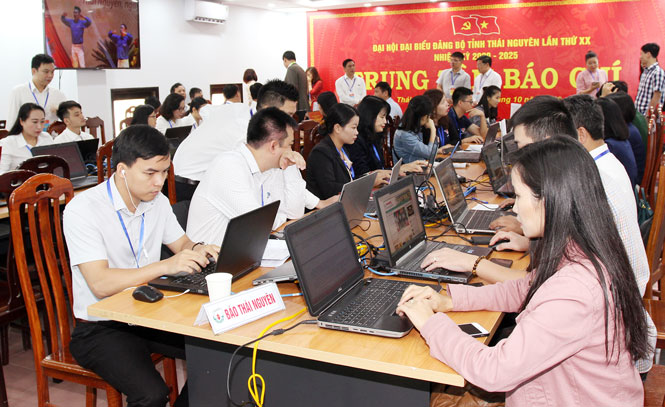 Báo chí góp phần đưa nghị quyết của Đảng vào cuộc sống