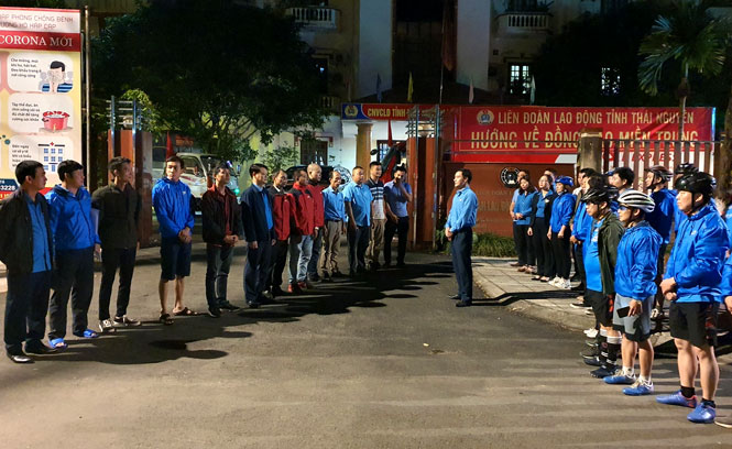 Xuất phát vào hỗ trợ nhân dân miền Trung
